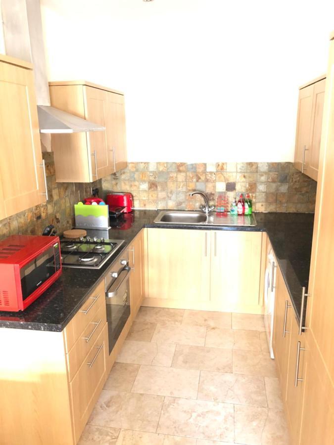 Greater London Holiday Let @ Hanwell Apartment ภายนอก รูปภาพ